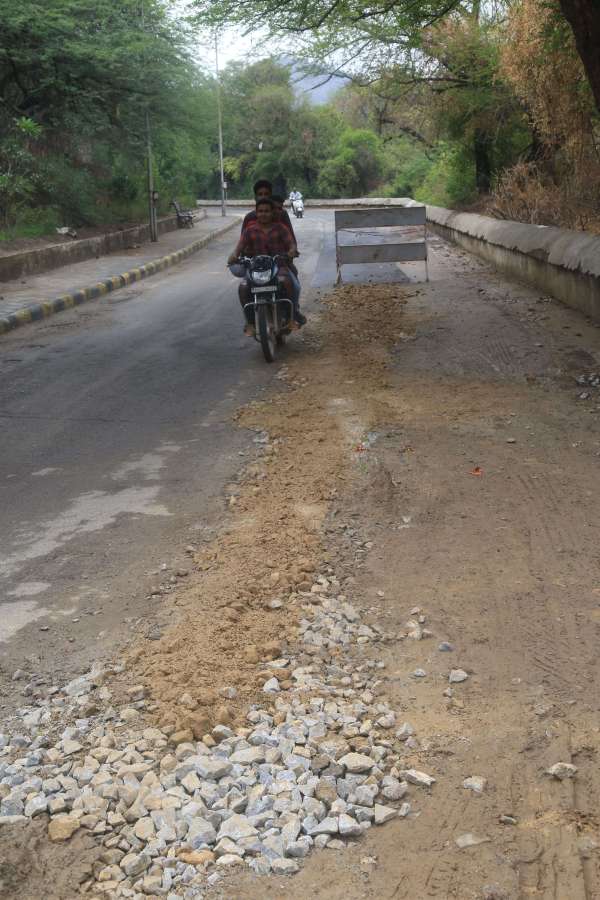 sewerage work and roads condition udaipur