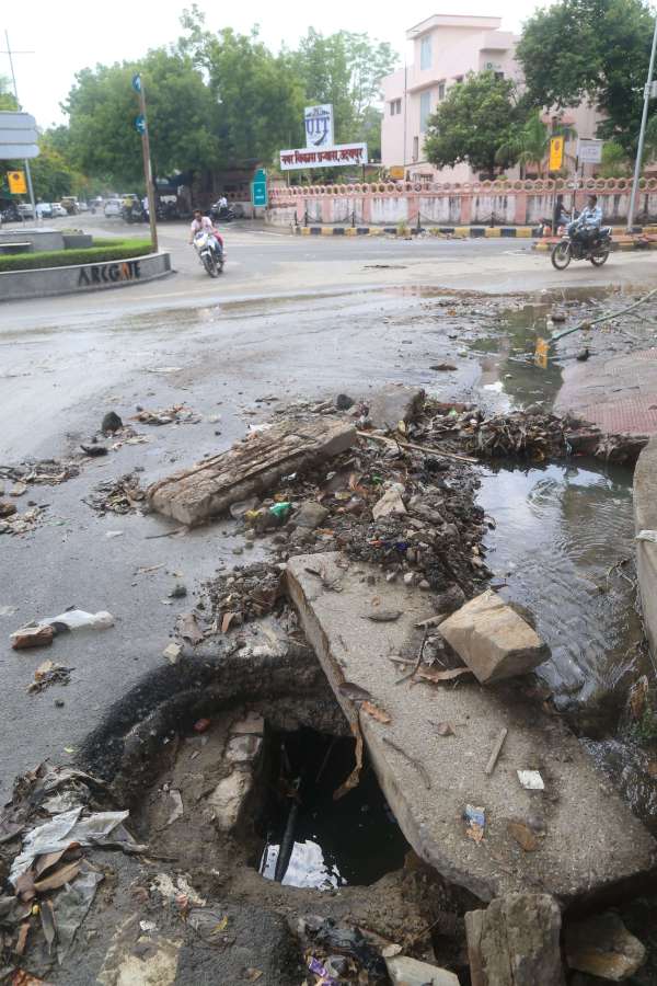 sewerage work and roads condition udaipur