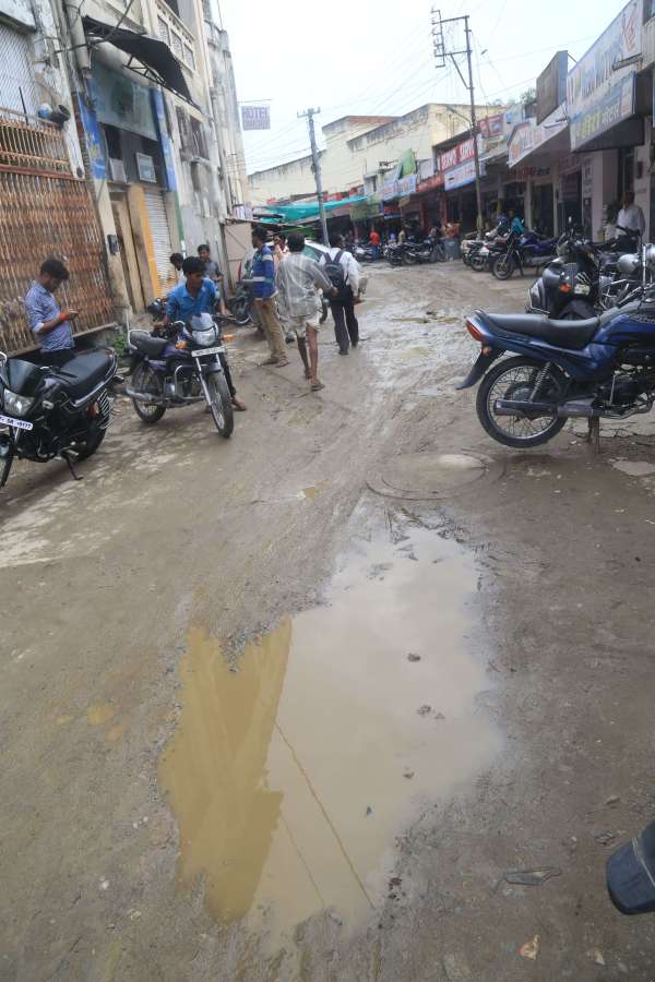sewerage work and roads condition udaipur