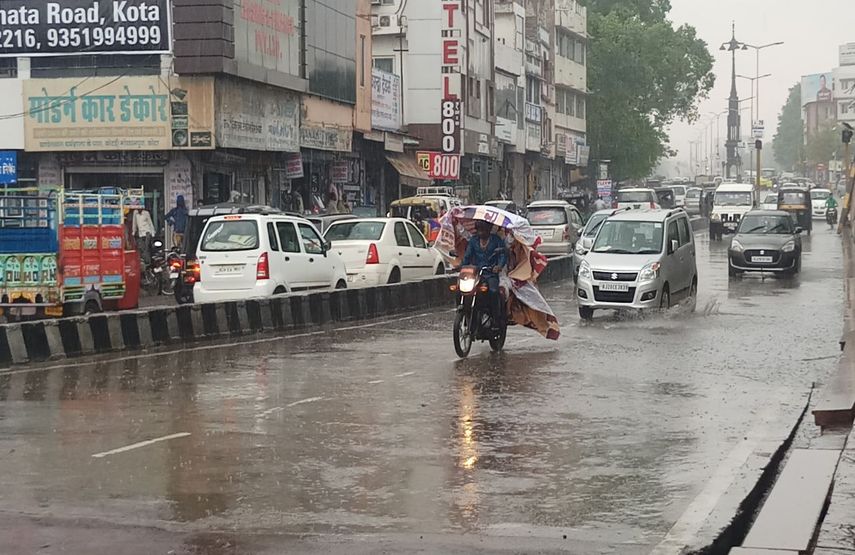 कोटा में बारिश से मौसम हुआ खुशगवार, लोगो को मिली उमस से राहत