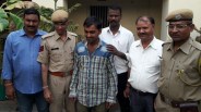 police arrested man with pistol on railway station