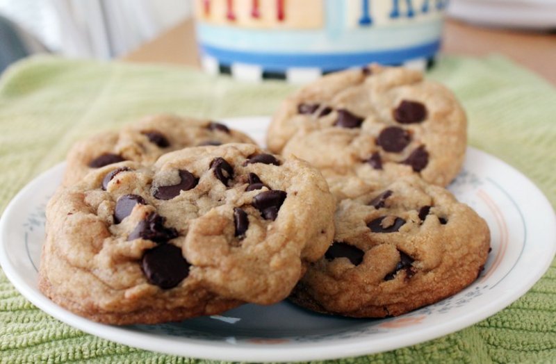 chocolate chip cookies
