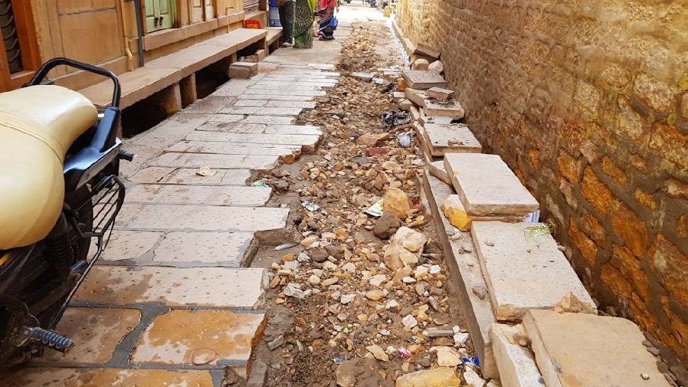 Arrangements bad after the first rain in jaisalmer