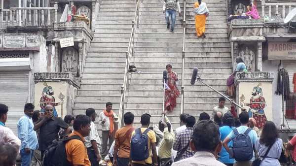  patakha movie shooting in udaipur, jagdish mandir udaipur