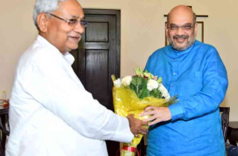 nitish kumar and amit shah 