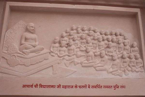 beautiful pics of 71 ft kirti stambh in ajmer