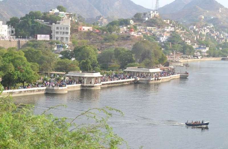 Assembly : Anasasagar lake-side hotel-restaurant case