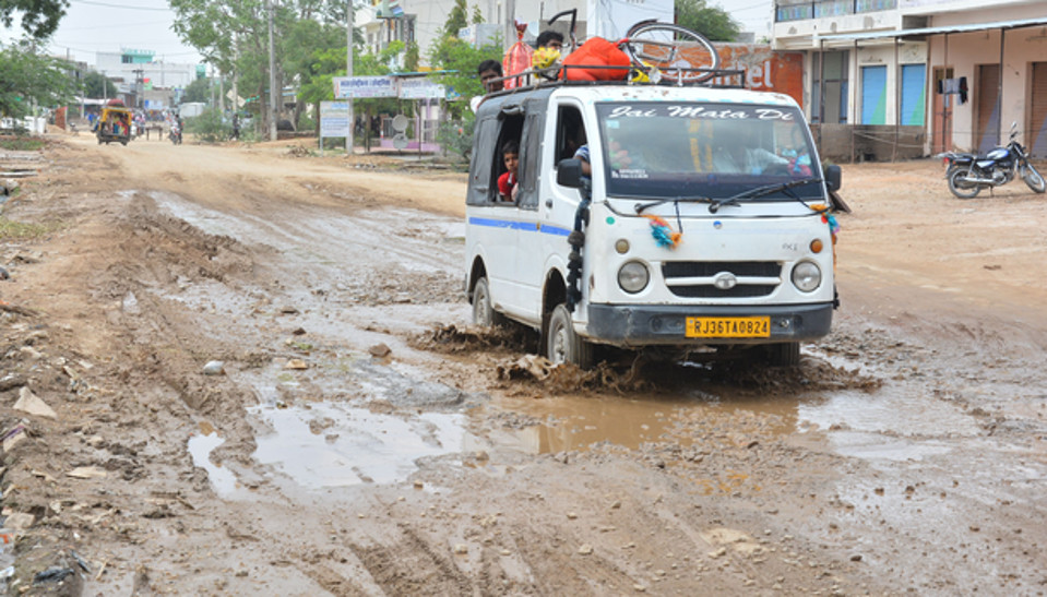 beawer became full of dirtiness because of rain in city