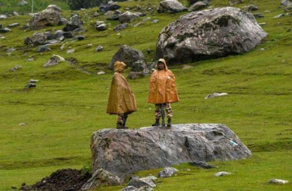 Amarnath yatra suspended on 3rd day continuously due to heavy rain