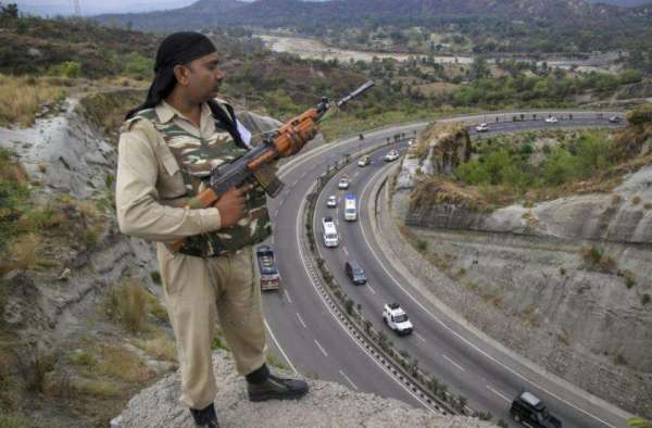 Amarnath yatra suspended on 3rd day continuously due to heavy rain