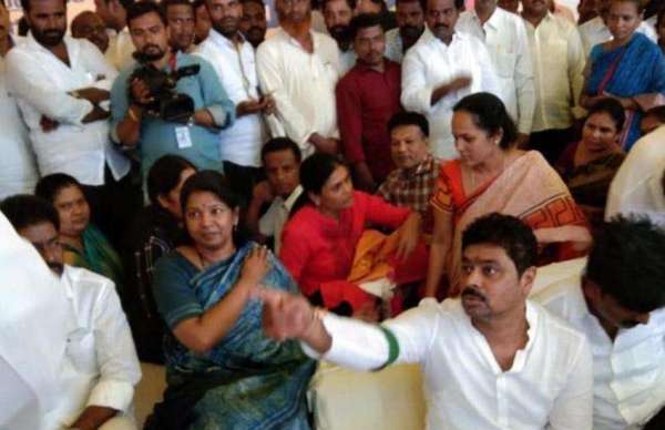 टीडीपी सांसद सीएम रमेश ने खत्म किया अपना अनिश्चितकाली भूख हड़ताल