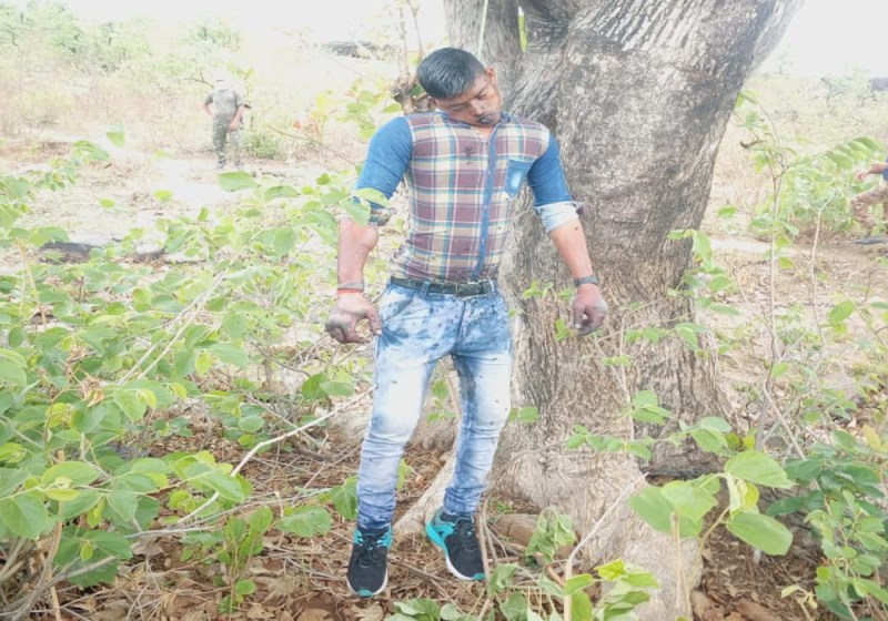 Man suicide in forest Chitrakoot UP crime news