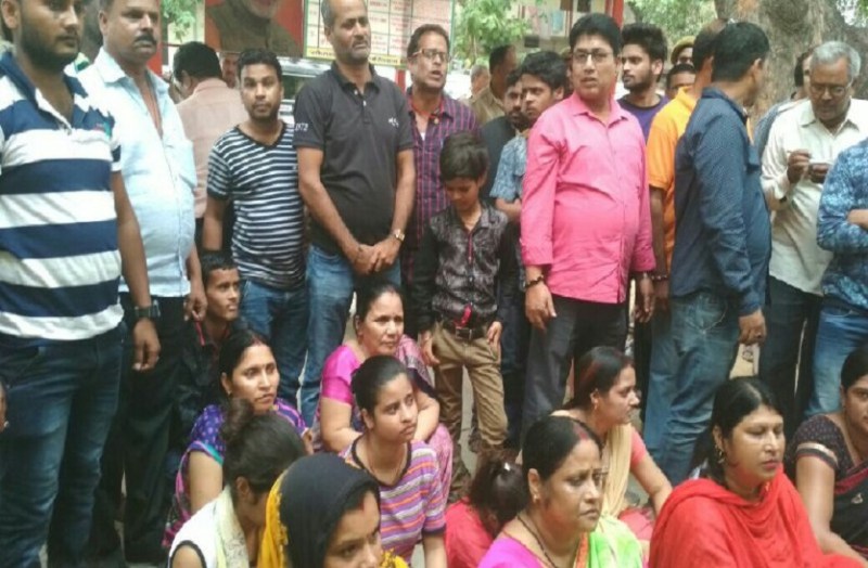 inspector family on strike after case in ram ji mishra murder case