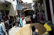 two side violence in mahrajganj video