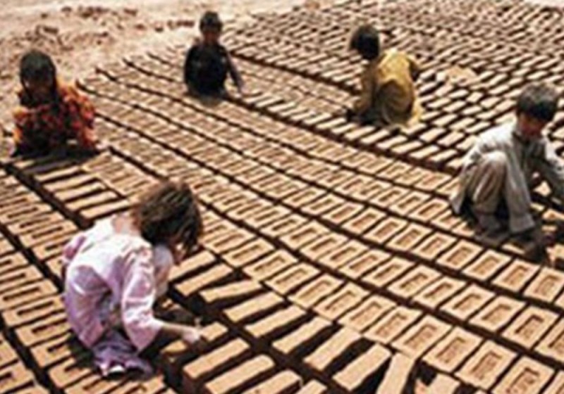 Child labor in Lakhimpur Kheri UP news