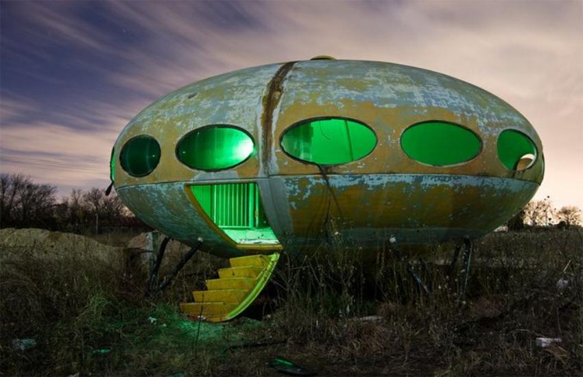 alien house