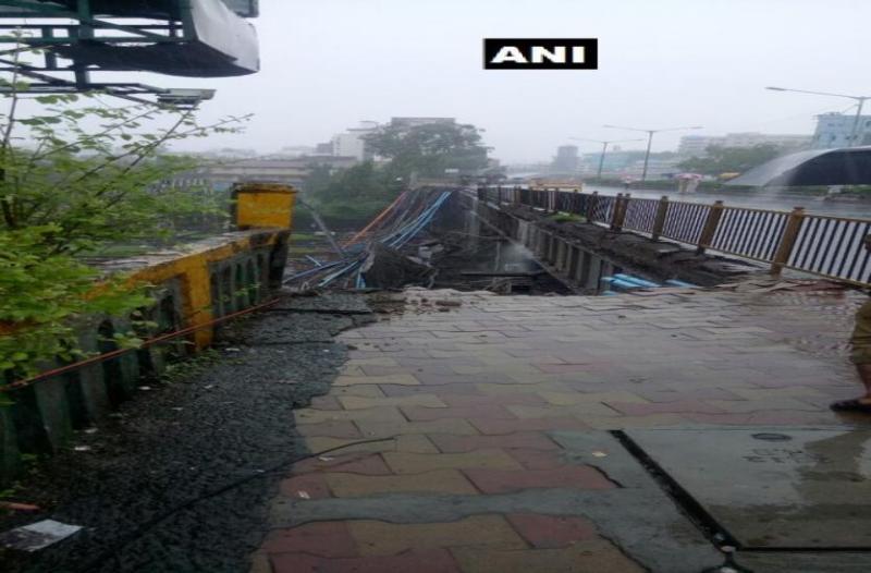 Mumbai FoB collapse