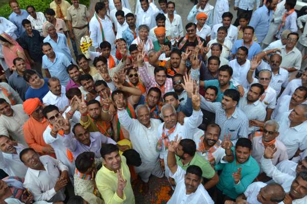 BJP State President Madan lal Saini Reached at Home Town Sikar