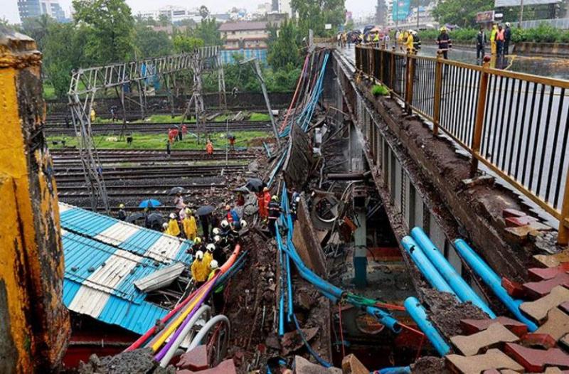 Mumbai bridge collapse