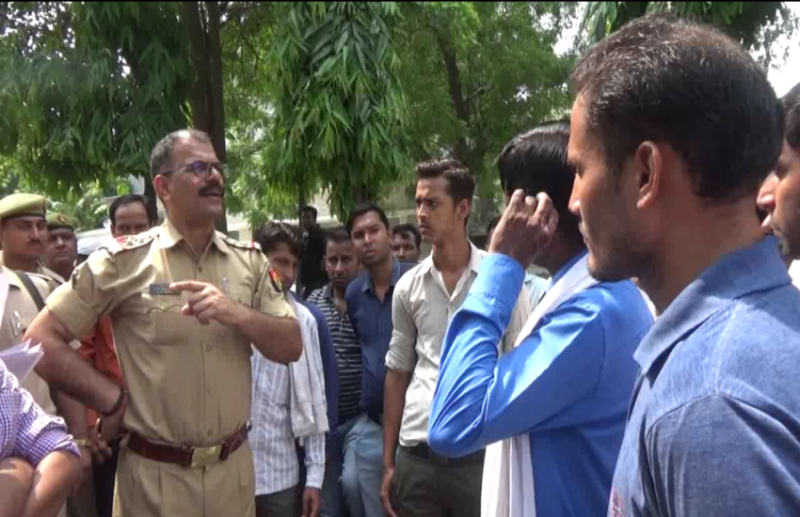 electricity Dpt workers