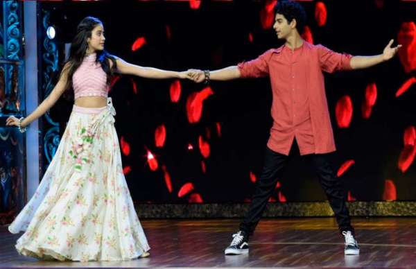jhanvi kapoor and ishaan khatter at India's best dramebaaz set