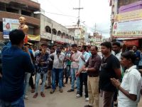 The city's youths call the shutdown of the city, 90 percent of shops c