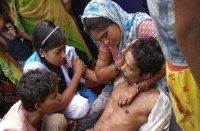 अनियंत्रित ट्रेलर ने मोपेड सवार को मारी ठोकर, एक की मौत दूसरा घायल