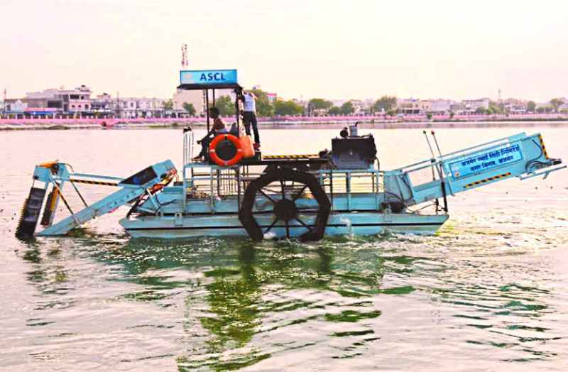 Gandhinagar pond starts cleaning in bhilwara