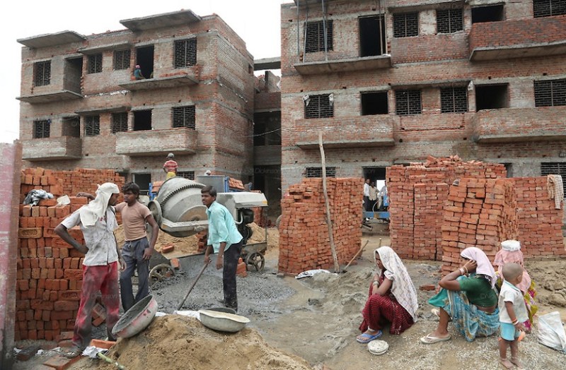 80 रुपए में मिल रहा 17 योजनाओं का लाभ, गंभीर बीमारी से लेकर बच्चों की पढ़ाई तक शामिल