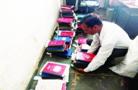 सेवा पुस्तिका संधारण को लेकर लापरवाही, फर्जी शिक्षकों को बचाने के लिए तो नहीं खेला जा रहा ये पूरा खेल, पढि़ए खबर...