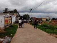 Vendors put cattle market on the road