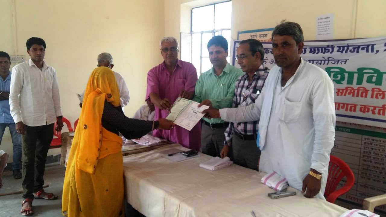 Farmers' faces were found in the camp after receiving the letter.