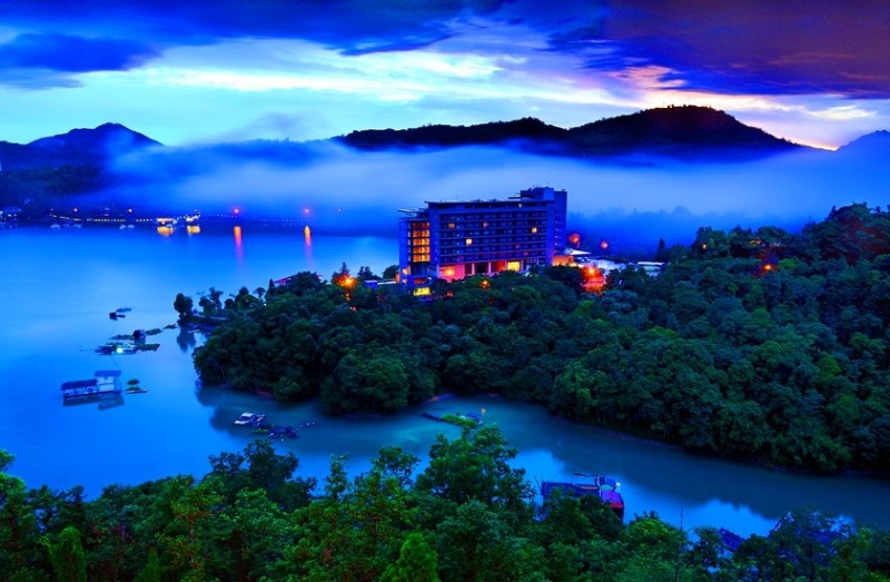 sun moon lake of taiwan