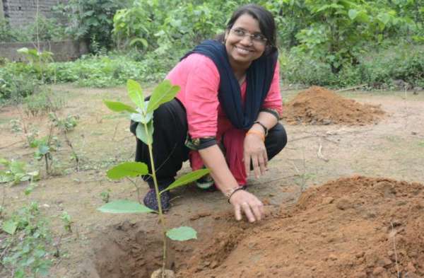 Photo Gallery : अशोक वाटिका में रोपे गए बादाम, अमरूद, चिरौंजी व नीम के पौधे