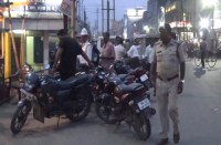 सरेराह महिला सिपाही ने बुलेट चालक को जड़ दिया तमाचा, क्या थी वजह पढि़ए पूरी खबर...