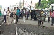 दर्दनाक हादसा : चलती ट्रेन से नीचे ट्रैक पर गिरी महिला, बॉडी के हो गए कई टुकड़े