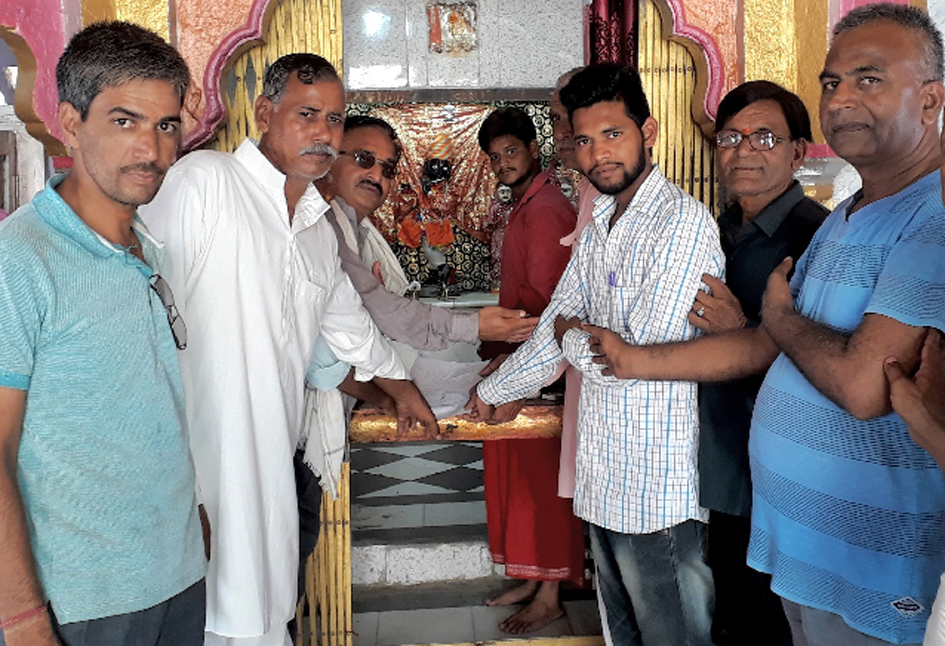 Bhaipiputra rushed towards the police stations to hear the drought