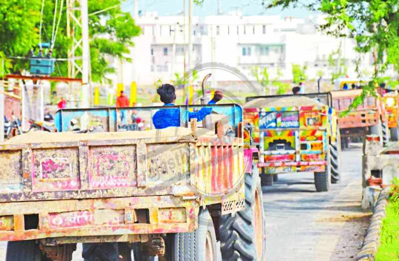 Illegal gravel mining in bhilwara