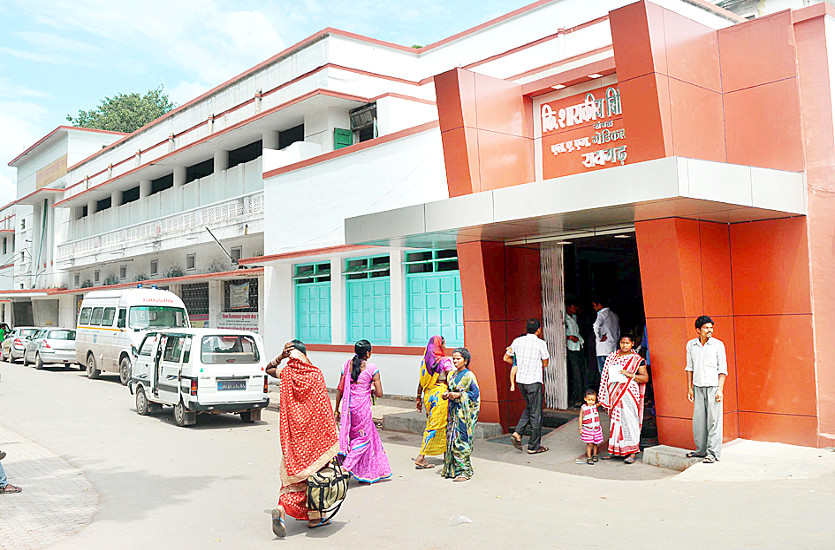 उसकी चार बेटियां व एक बेटा फूड पॉयजनिंग के शिकार