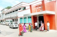 उसकी चार बेटियां व एक बेटा फूड पॉयजनिंग के शिकार