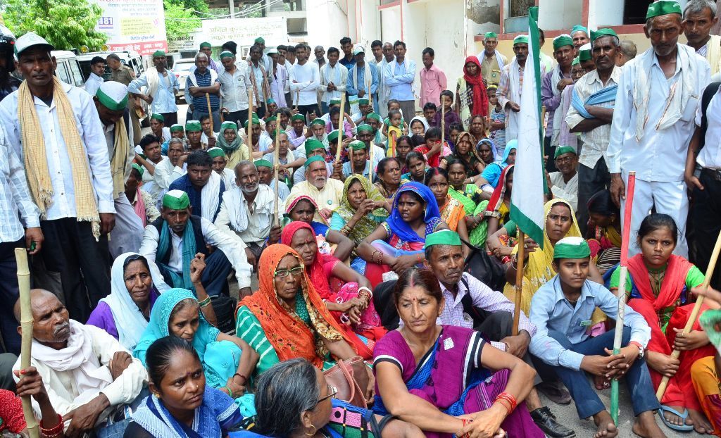 farmers protest against modi yogi sarkar in kanpur hindi news up