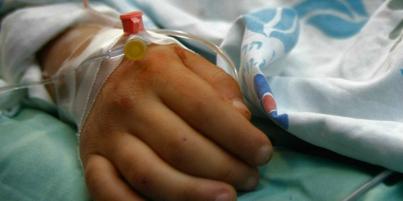 mother gave poison to five year old son