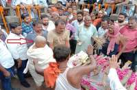 munna bajrangi funeral on mankarnika ghat by his son