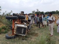 story satna farmers death in farming due to tractor reversal