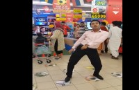 pakistani man doing dance on laung laachi video went viral