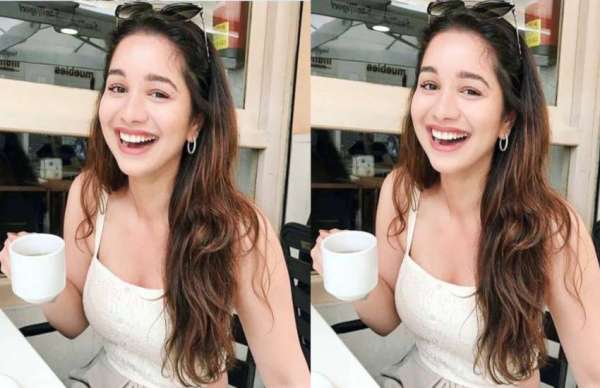 sachin tendulkar daughter sara tendulkar beautiful photos viral