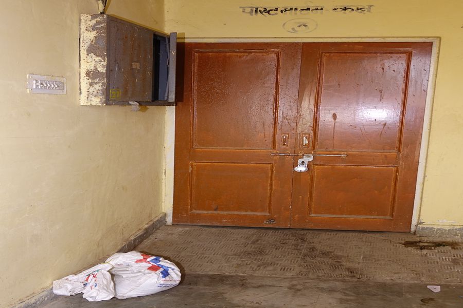 ऐसा क्या हुआ कि तीन दिन पहले दफनाए बालिका के शव को निकलवाया, फिर कराया पोस्टमार्टम