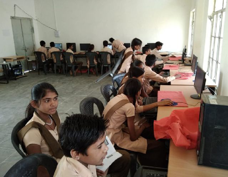 Government students will be trained to run computer