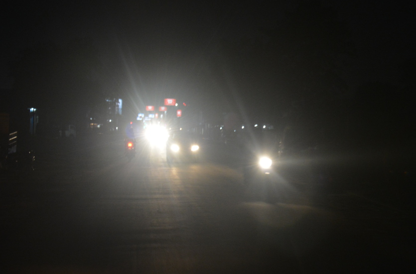 लोग सड़क दुर्घटना का शिकार हो रहे