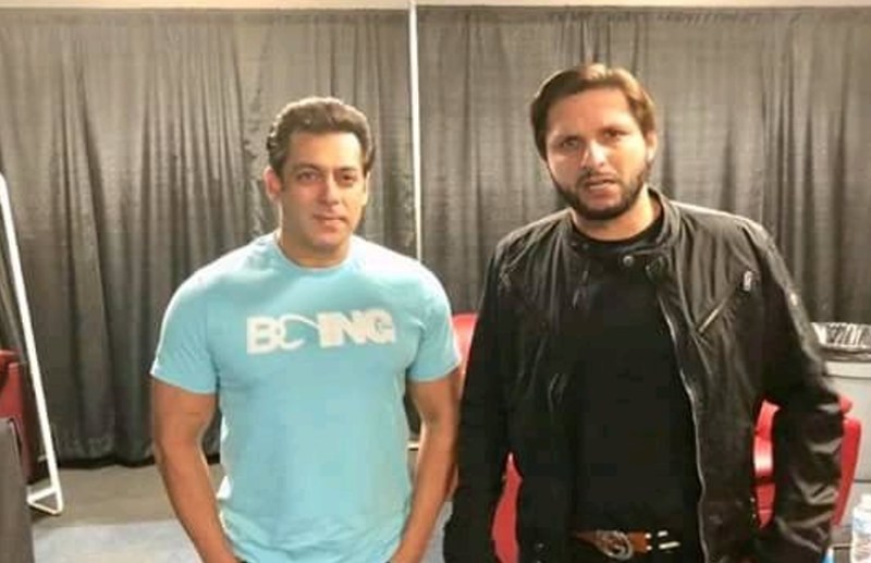 salman khan meet pakistani cricketer shahid afridi photo viral